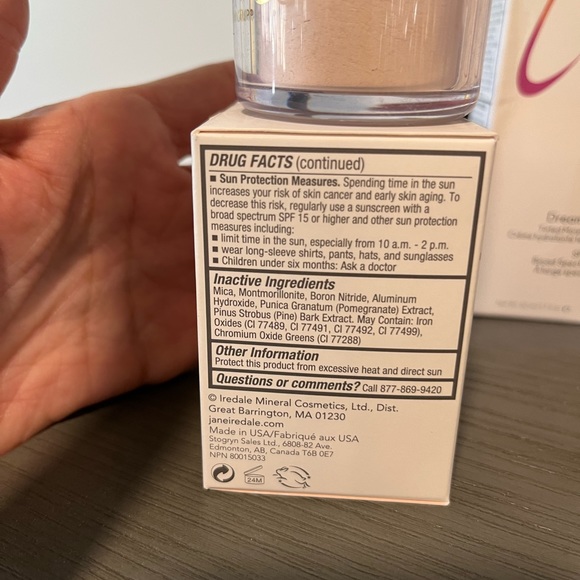 JANE IRELAND POWDER TRANSLUCENT - Picture 4 of 5